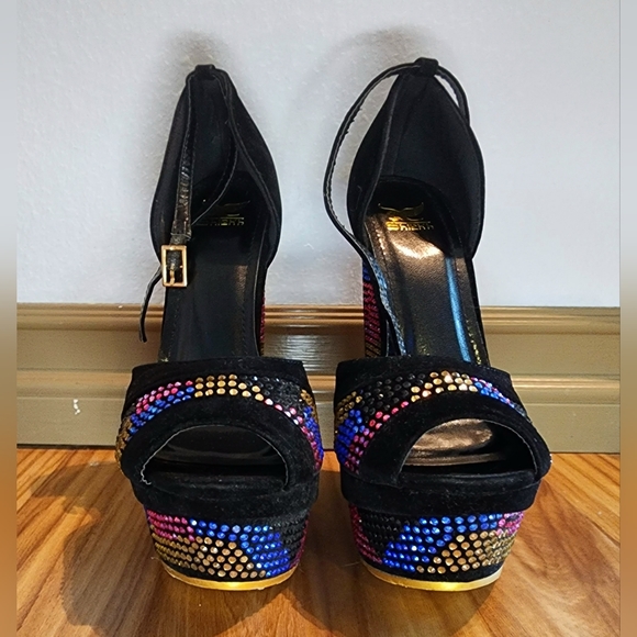 Size 6.5 black Velvet with gems 5 1/2" heel and 1" platform with ankle straps - Picture 7 of 9